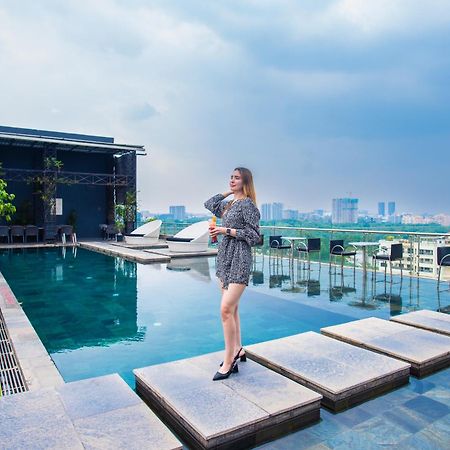 O Hotel Pune Exteriör bild Sky Pool