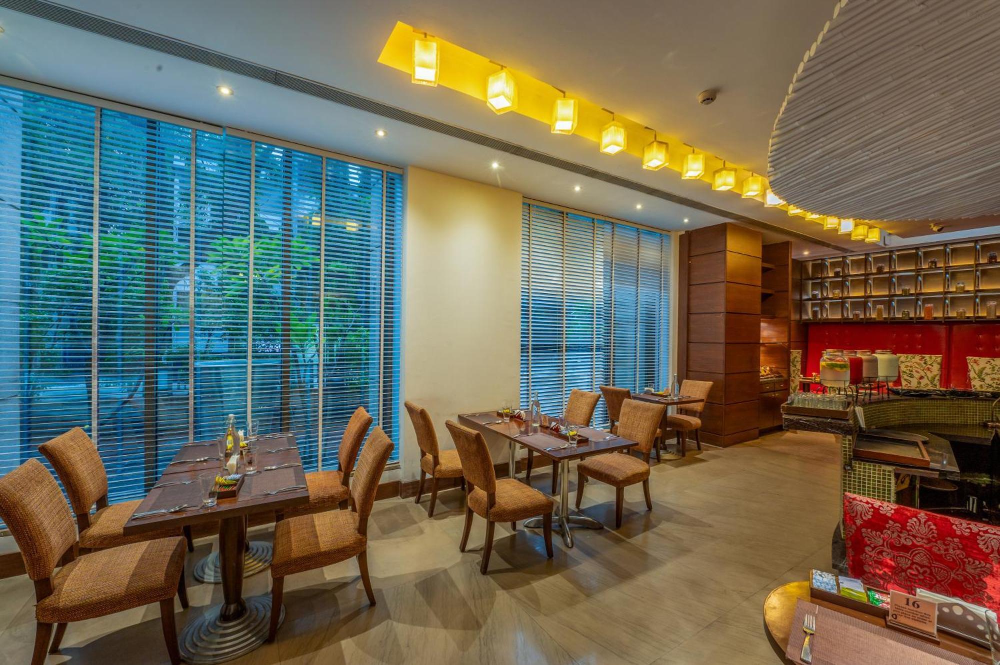 O Hotel Pune Exteriör bild The Park, New Delhi